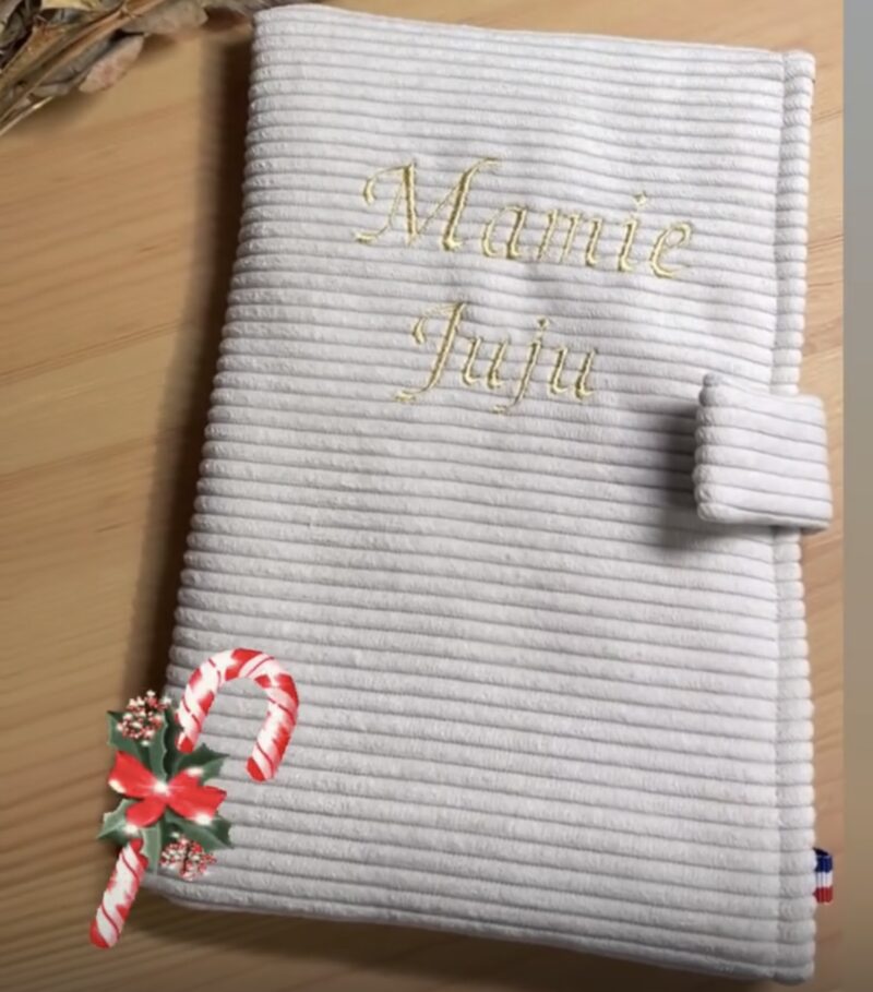Protège livre de poche velours beige avec broderie