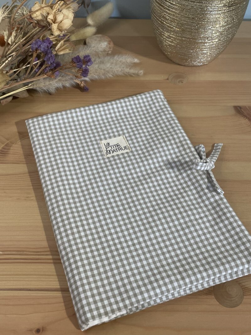 protège carnet de santé en coton vichy sable
