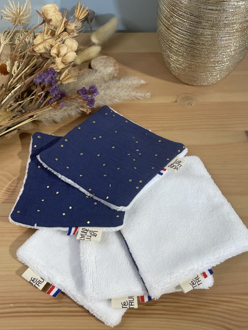 lot de 5 lingettes en double gaze indigo à pois doré et éponge de bambou