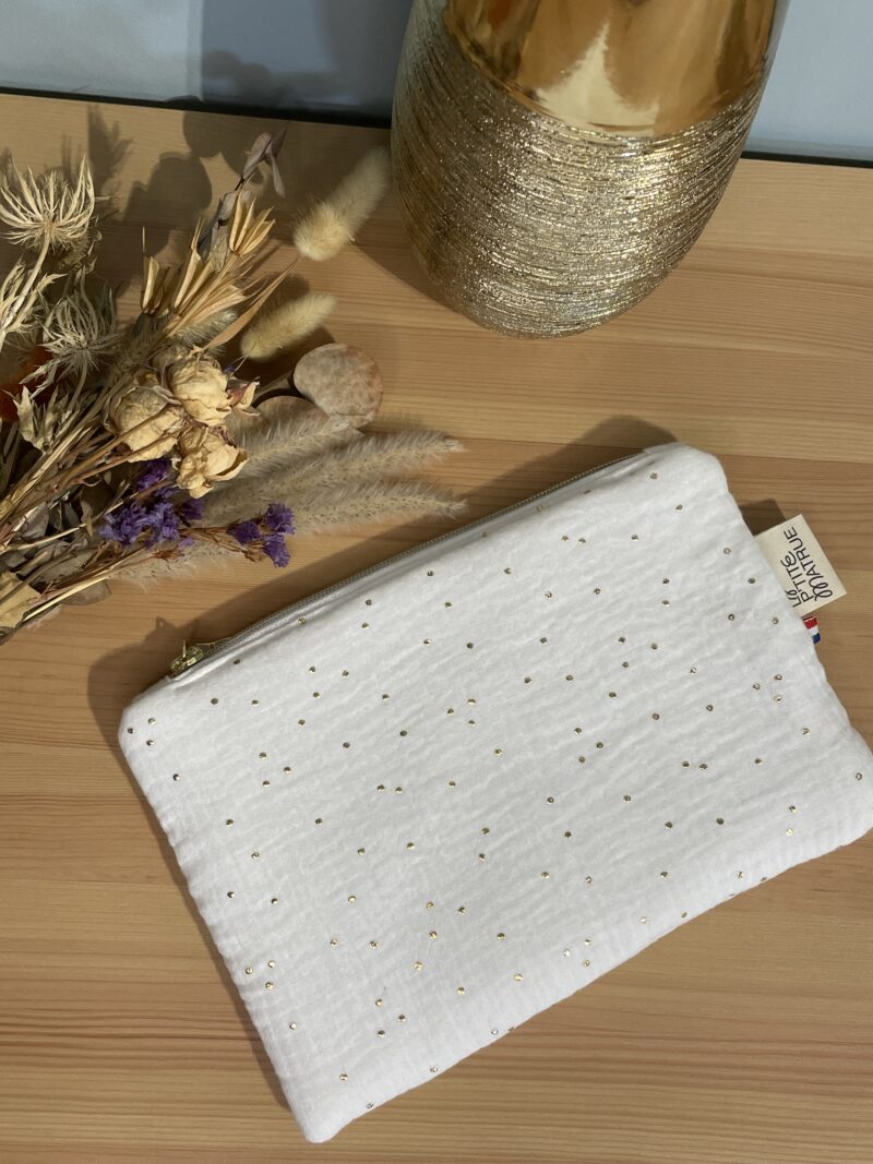pochette plate en double gaze blanche à pois doré