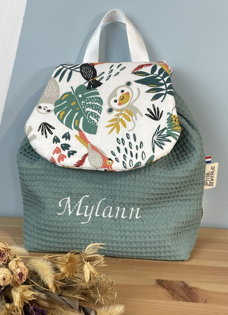 sac à dos maternelle avec broderie sur tissu nid d'abeille eucalyptus