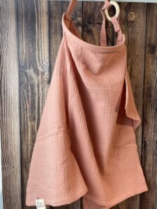 Tablier d'allaitement en double gaze biologique rose