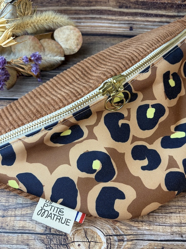 banane standard en bi matière velours côtelé rouille et léopard imperméabilisé