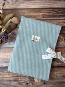 pochette à livre broché à nouer en velours côtelé bleu