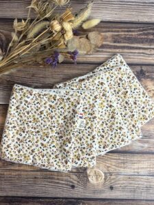 lot de 5 grandes lingettes lavables en coton leopard rose et éponge de bambou.